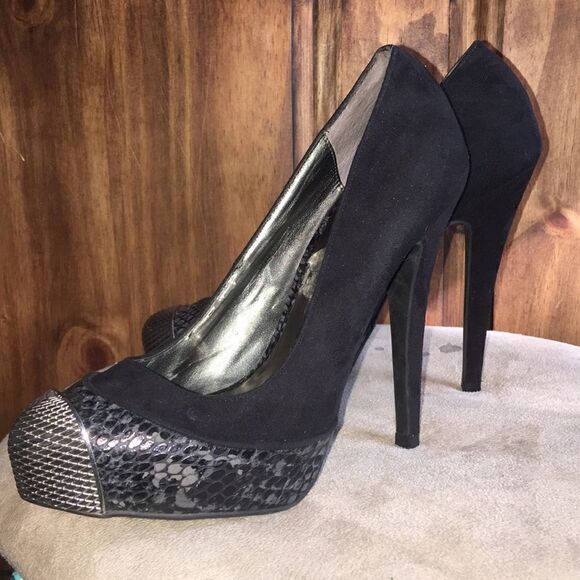 Ladies Carlos by Carlos Santana Pumps - Picture 2 of 11